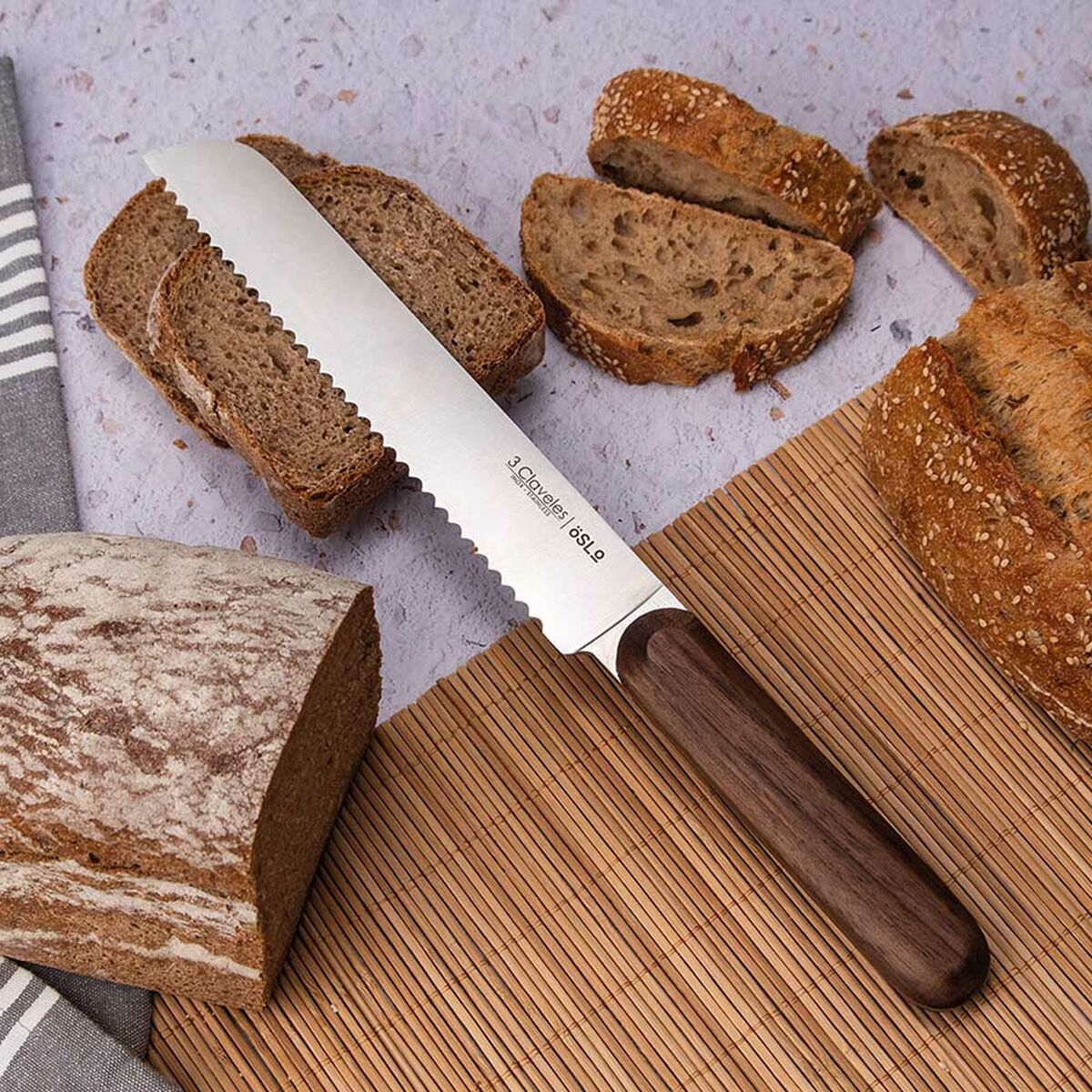 Brotmesser aus Edelstahl mit Holzgriff 20 cm