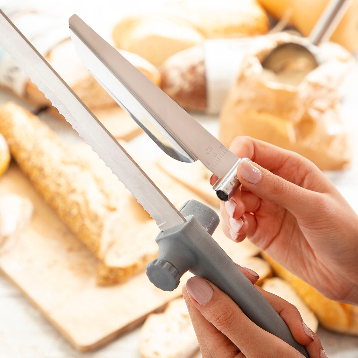 InnovaGoods Brotmesser mit Verstellbarer Schneidführung